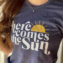 Load image into Gallery viewer, T-Shirt, SS - here comes the Sun
